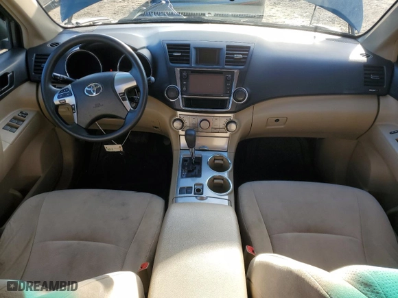2013 Toyota Highlander with VIN 5TDZA3EH3DS041469, listed as a Copart auction lot 82552414 with 123,780 mi miles and Salvage Title. Bid and sale history available at carsss.com. Image 8.