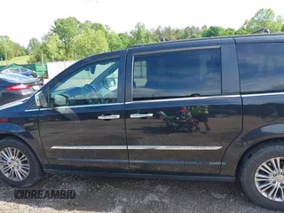 2015 Chrysler Town & Country Touring L with VIN 2C4RC1CG4FR509973, listed as a IAAI auction lot 42121743 with 199,183 mi miles and . Bid and sale history available at carsss.com. Image 14.