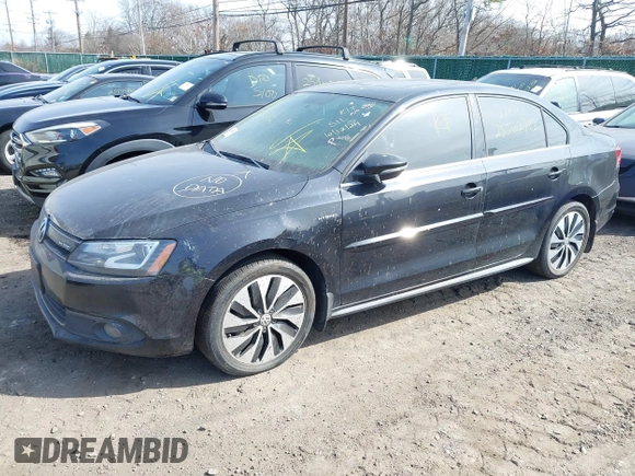 2013 Volkswagen Jetta Hybrid SE with VIN 3VW637AJ7DM259702, listed as a IAAI auction lot 41799247 with Not provided miles and . Bid and sale history available at DreamBid. Image 2.