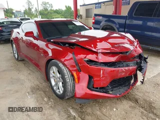 2021 Chevrolet Camaro 1LS с VIN 1G1FB1RX7M0139650, выставлен на аукционе IAAI как лот 42430408 с пробегом 25 541 миль миль и . История ставок и продаж доступна на DreamBid. Изображение 1.