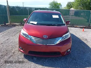 2015 Toyota Sienna XLE z VIN 5TDYK3DC4FS590924, wystawiony jako IAAI lot #42104086 z przebiegiem 209 280 mil mil oraz . Historia ofert i sprzedaży dostępna na DreamBid. Obrazek 12.