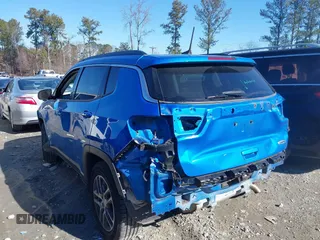 2019 Jeep Compass Latitude with VIN 3C4NJCBB6KT802481, listed as a IAAI auction lot 41315161 with 72,755 mi miles and . Bid and sale history available at carsss.com. Image 14.
