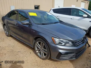 2018 Volkswagen Passat S z VIN 1VWAA7A31JC025005, wystawiony jako IAAI lot #42287796 z przebiegiem 120 522 mil mil oraz . Historia ofert i sprzedaży dostępna na DreamBid. Obrazek 1.