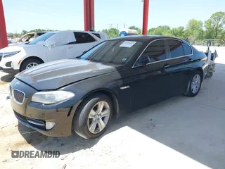 2012 BMW 5 Series 528i z VIN WBAXG5C56CDW24247, wystawiony jako IAAI lot #42285403 z przebiegiem 149 819 mil mil oraz . Historia ofert i sprzedaży dostępna na DreamBid. Obrazek 2.