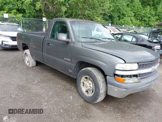 2000 Chevrolet Silverado 2500 LS z VIN 1GCGC24U9YE369761, wystawiony jako IAAI lot #42334289 z przebiegiem 245 783 mil mil oraz . Historia ofert i sprzedaży dostępna na DreamBid. Obrazek 1.