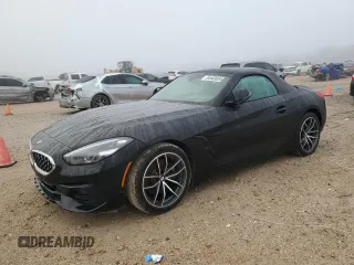 2022 BMW Z4 sDrive30i with VIN WBAHF3C04NWX42062, listed as a Copart auction lot 84463034 with 0 mi miles and Salvage Title. Bid and sale history available at carsss.com. Image 1.