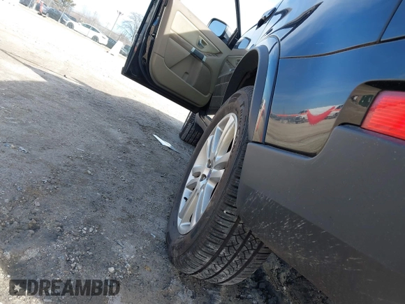 2008 Volvo XC90 V8 with VIN YV4CZ852481441399, listed as a IAAI auction lot 41758985 with 100,158 mi miles. Bid and sale history available at carsss.com. Image 6.