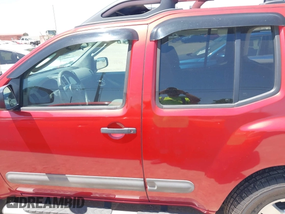2012 Nissan Xterra X z VIN 5N1AN0NU8CC525405, wystawiony jako IAAI lot #42014722 z przebiegiem 136 866 mil mil oraz . Historia ofert i sprzedaży dostępna na DreamBid. Obrazek 14.