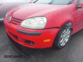 2008 Volkswagen Rabbit S z VIN WVWBA71K88W113542, wystawiony jako IAAI lot #42368934 z przebiegiem 101 785 mil mil oraz . Historia ofert i sprzedaży dostępna na DreamBid. Obrazek 6.