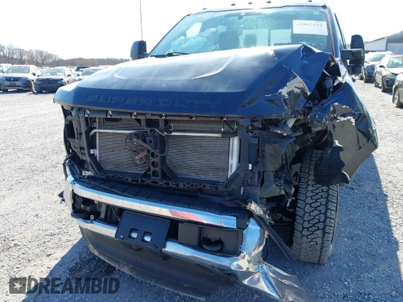 2022 Ford F-250 XL with VIN 1FT7W2BT2NEC21108, listed as a IAAI auction lot 41867532 with 111,185 mi miles and . Bid and sale history available at DreamBid. Image 19.