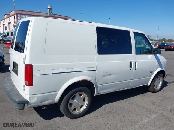 2004 Chevrolet Astro Cargo Van with VIN 1GCDM19X14B104664, listed as a IAAI auction lot 40177716 with NaN miles. Bid and sale history available at carsss.com. Image 12.