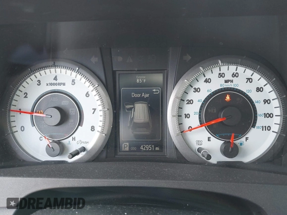 2017 Toyota Sienna SE with VIN 5TDXZ3DC6HS899952, listed as a IAAI auction lot 42444074 with 42,951 mi miles and . Bid and sale history available at DreamBid. Image 7.