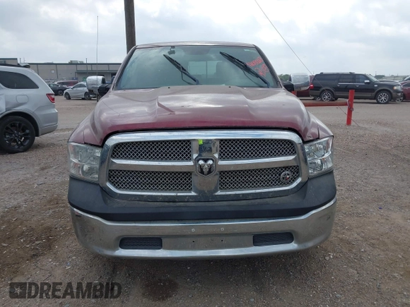 2018 Ram 1500 Lone Star Silver z VIN 1C6RR6LT8JS207867, wystawiony jako IAAI lot #42080668 z przebiegiem 174 578 mil mil oraz . Historia ofert i sprzedaży dostępna na DreamBid. Obrazek 12.
