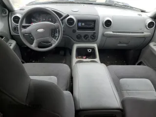 2004 Ford Expedition Special Service z VIN 1FMEU15W04LB07353, wystawiony jako Copart lot #58019895 z przebiegiem 230 542 mil mil oraz Szkoda całkowita • Salvage title. Historia ofert i sprzedaży dostępna na DreamBid. Obrazek 8.