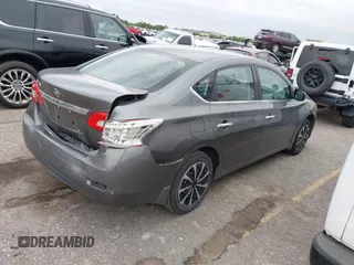 2015 Nissan Sentra SL z VIN 3N1AB7AP2FY225721, wystawiony jako IAAI lot #42188702 z przebiegiem 95 936 mil mil oraz . Historia ofert i sprzedaży dostępna na DreamBid. Obrazek 4.