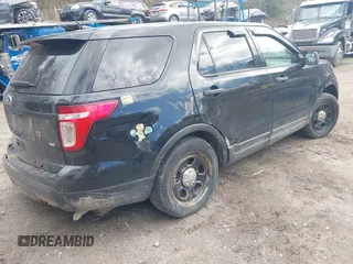 2013 Ford Police Interceptor Utility z VIN 1FM5K8AR1DGA51575, wystawiony jako IAAI lot #41929783 z przebiegiem Nie podano mil oraz . Historia ofert i sprzedaży dostępna na DreamBid. Obrazek 4.
