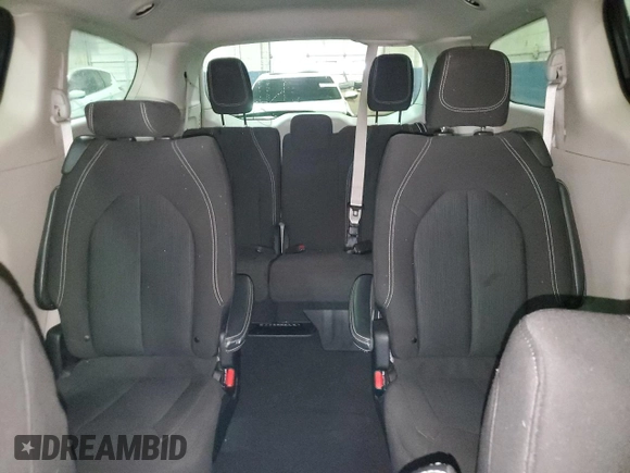 2022 Chrysler Voyager LX z VIN 2C4RC1CG5NR219031, wystawiony jako Copart lot #51882285 z przebiegiem 67 316 mil mil oraz Nie do naprawy • Non repairable. Historia ofert i sprzedaży dostępna na DreamBid. Obrazek 10.