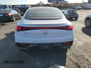 2023 Mercedes-Benz EQE 350+ z VIN W1KEG2BB0PF015574, wystawiony jako Copart lot #81789914 z przebiegiem 3 330 mil mil oraz Szkoda całkowita • Salvage title. Historia ofert i sprzedaży dostępna na DreamBid. Obrazek 6.