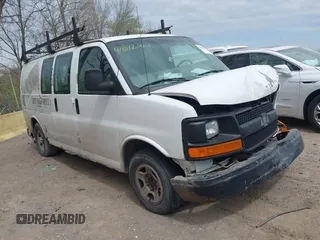 2004 Chevrolet Express Cargo z VIN 1GCFG15X141175066, wystawiony jako IAAI lot #42072307 z przebiegiem 279 939 mil mil oraz . Historia ofert i sprzedaży dostępna na DreamBid. Obrazek 1.