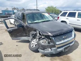 2006 Ford Explorer XLT z VIN 1FMEU63EX6UB52613, wystawiony jako IAAI lot #42260462 z przebiegiem Nie podano mil oraz . Historia ofert i sprzedaży dostępna na DreamBid. Obrazek 1.