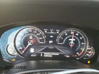 2019 BMW M5 z VIN WBSJF0C53KB284878, wystawiony jako Copart lot #86763564 z przebiegiem Nie podano mil oraz Szkoda całkowita • Salvage title. Historia ofert i sprzedaży dostępna na DreamBid. Obrazek 9.