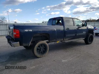 2008 Chevrolet Silverado 3500HD SRW LT w/1LT with VIN 1GCHK33698F172292, listed as a Copart auction lot 82207084 with 355,018 mi miles and Salvage Title. Bid and sale history available at carsss.com. Image 3.