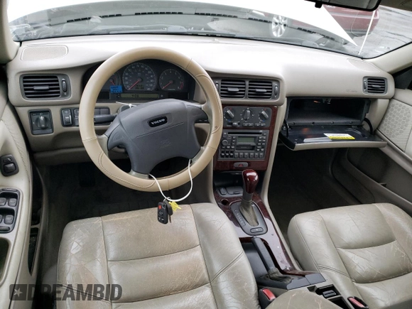 2000 Volvo V70 with VIN YV1LZ56DXY2657666, listed as a Copart auction lot 86204324 with 180,199 mi miles and Salvage title. Bid and sale history available at DreamBid. Image 8.