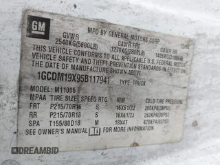 2005 Chevrolet Astro Cargo z VIN 1GCDM19X95B117941, wystawiony jako IAAI lot #41787724 z przebiegiem 118 617 mil mil oraz . Historia ofert i sprzedaży dostępna na DreamBid. Obrazek 9.