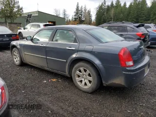 2007 Chrysler 300 Signature with VIN 2C3KA53G87H634646, listed as a Copart auction lot 82410294 with 189,005 mi miles and Salvage Title. Bid and sale history available at carsss.com. Image 2.