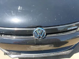 2013 Volkswagen Jetta Hybrid SE with VIN 3VW637AJ8DM299657, listed as a IAAI auction lot 42538101 with 128,822 mi miles and . Bid and sale history available at DreamBid. Image 6.