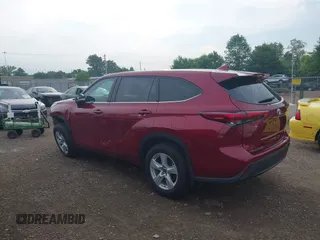 2021 Toyota Highlander L z VIN 5TDZZRAH2MS044221, wystawiony jako IAAI lot #42668093 z przebiegiem 64 539 mil mil oraz . Historia ofert i sprzedaży dostępna na DreamBid. Obrazek 3.