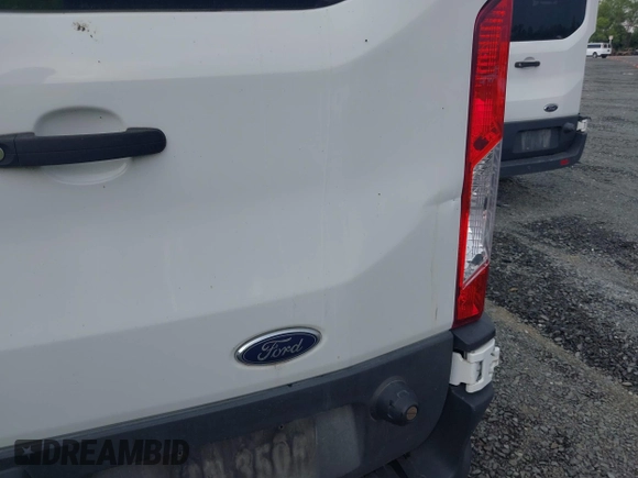 2019 Ford Transit Passenger XL with VIN 1FBZX2YM6KKA34848, listed as a IAAI auction lot 42263441 with 282,788 mi miles and . Bid and sale history available at DreamBid. Image 17.