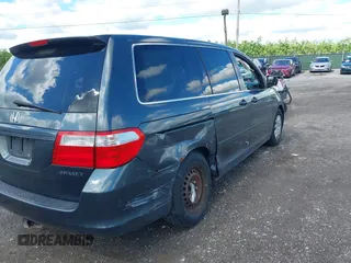 2005 Honda Odyssey LX z VIN 5FNRL38205B128740, wystawiony jako IAAI lot #42209974 z przebiegiem 183 014 mil mil oraz . Historia ofert i sprzedaży dostępna na DreamBid. Obrazek 6.