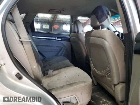 2015 Kia Sorento LX with VIN 5XYKTCA60FG593933, listed as a Copart auction lot 50610885 with 293,416 mi miles and Clean Title. Bid and sale history available at DreamBid. Image 11.