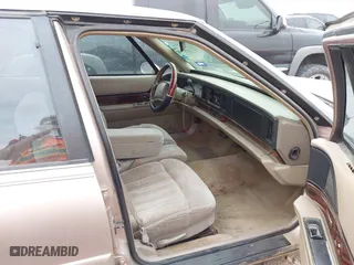 1998 Buick LeSabre Custom with VIN 1G4HP52K8WH479879, listed as a IAAI auction lot 41955367 with 170,573 mi miles. Bid and sale history available at carsss.com. Image 5.