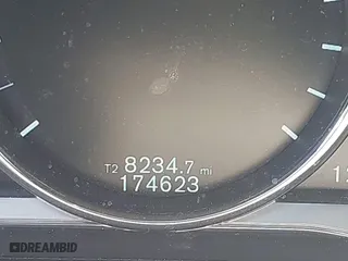 2015 Volvo XC60 T6 with VIN YV4902RK5F2762130, listed as a IAAI auction lot 42080997 with 174,623 mi miles. Bid and sale history available at carsss.com. Image 15.