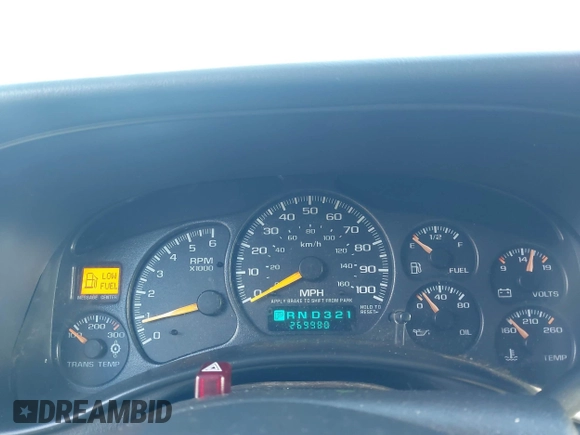 2000 Chevrolet Suburban LT with VIN 3GNGK26U9YG200551, listed as a IAAI auction lot 41527081 with 269,980 mi miles. Bid and sale history available at carsss.com. Image 7.