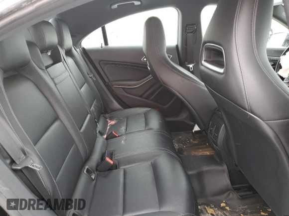 2018 Mercedes-Benz CLA 250 z VIN WDDSJ4GB4JN592629, wystawiony jako Copart lot #44162995 z przebiegiem 105 024 mil mil oraz Szkoda całkowita • Salvage title. Historia ofert i sprzedaży dostępna na DreamBid. Obrazek 10.