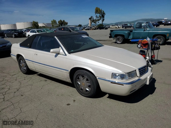 2001 Cadillac Eldorado ESC with VIN 1G6EL12Y91B100824, listed as a Copart auction lot 50643035 with 138,659 mi miles and Salvage Title. Bid and sale history available at carsss.com. Image 4.