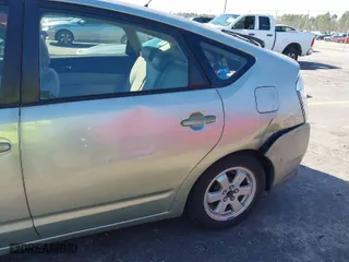 2006 Toyota Prius with VIN JTDKB20UX67515556, listed as a IAAI auction lot 41660997 with 177,354 mi miles. Bid and sale history available at carsss.com. Image 6.