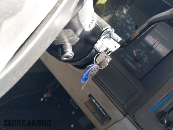 1995 Chevrolet Astro Cargo Van with VIN 1GBDM19W7SB261642, listed as a IAAI auction lot 38993802 with 137,524 mi miles. Bid and sale history available at carsss.com. Image 11.