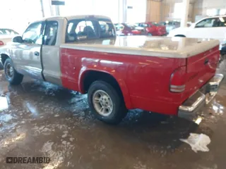 1998 Dodge Dakota SLT with VIN 1B7GL22YXWS762222, listed as a IAAI auction lot 41250956 with 195,027 mi miles. Bid and sale history available at carsss.com. Image 3.