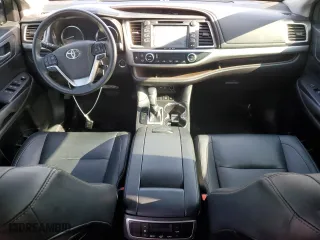 2019 Toyota Highlander SE with VIN 5TDJZRFH3KS943706, listed as a Copart auction lot 51982925 with 62,596 mi miles and Salvage Title. Bid and sale history available at carsss.com. Image 8.