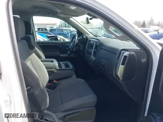 2018 Chevrolet Silverado 1500 LT with VIN 1GCVKREC6JZ266420, listed as a IAAI auction lot 41660687 with 86,656 mi miles. Bid and sale history available at carsss.com. Image 5.
