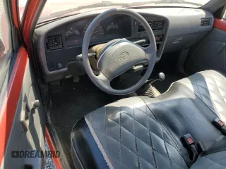 1992 Toyota Pickup with VIN JT4RN81A5N5146743, listed as a Copart auction lot 59140735 with 439,883 mi miles and Salvage title. Bid and sale history available at DreamBid. Image 8.