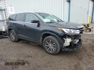 2019 Toyota Highlander SE z VIN 5TDJZRFH7KS598809, wystawiony jako Copart lot #56323355 z przebiegiem 275 728 mil mil oraz Szkoda całkowita • Salvage title. Historia ofert i sprzedaży dostępna na DreamBid. Obrazek 4.