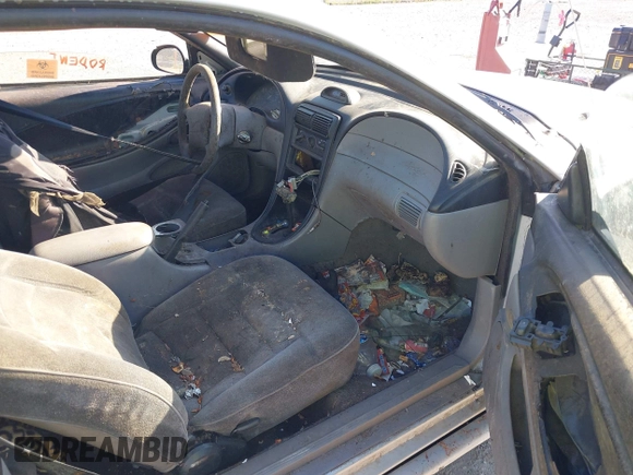 1994 Ford Mustang with VIN 1FALP4041RF171911, listed as a IAAI auction lot 42705975 with 292,952 mi miles and . Bid and sale history available at DreamBid. Image 5.