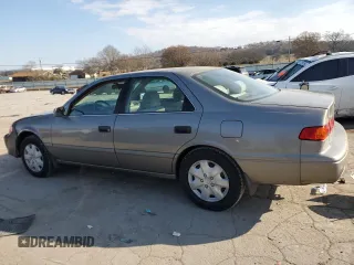 2001 Toyota Camry CE z VIN 4T1BG22K91U116124, wystawiony jako Copart lot #83041984 z przebiegiem 141 101 mil mil oraz Czysty tytuł • Clean title. Historia ofert i sprzedaży dostępna na DreamBid. Obrazek 2.