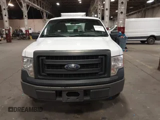 2014 Ford F-150 XL z VIN 1FTFX1CF5EKG53334, wystawiony jako IAAI lot #42278412 z przebiegiem 172 450 mil mil oraz . Historia ofert i sprzedaży dostępna na DreamBid. Obrazek 13.