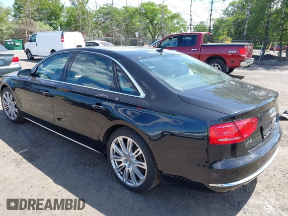 2011 Audi A8 z VIN WAURVAFD7BN026526, wystawiony jako IAAI lot #42294941 z przebiegiem 112 128 mil mil oraz . Historia ofert i sprzedaży dostępna na DreamBid. Obrazek 3.